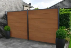 WPC-Steckzaun in Golden Teak mit Pfosten in Anthrazit (co-extrudiert)